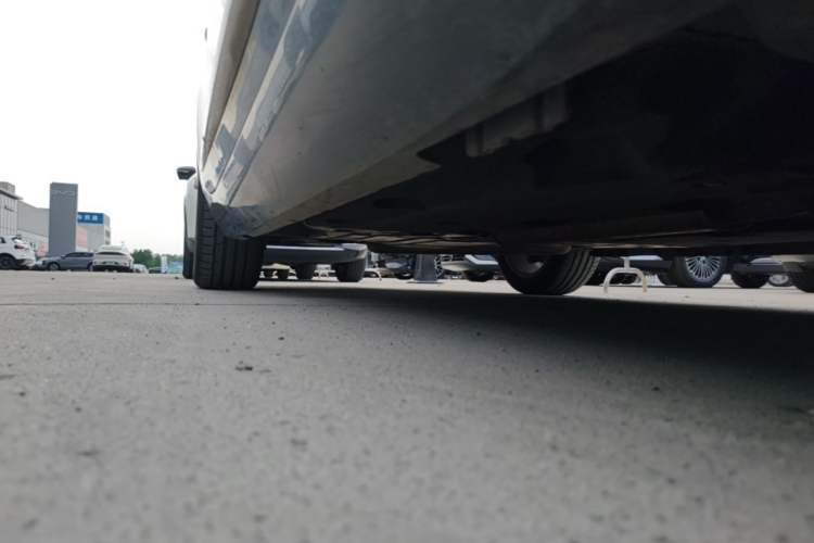 Used Cadillac XTS 2017 28T Tech Edition Right Side Sill