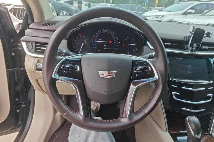 Used Cadillac XTS 2017 28T Tech Edition Steering Wheel