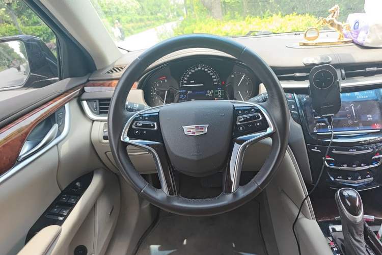 Used Cadillac XTS 2017 28T Elite Model Steering Wheel