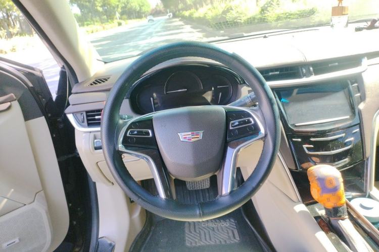 Used Cadillac XTS 2017 28T Tech Edition Steering Wheel