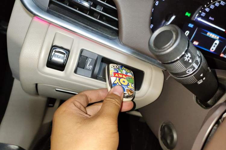 Used Cadillac XTS 2017 28T Elite Model Vehicle Key
