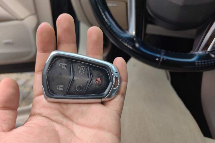 Used Cadillac XTS 2017 28T Tech Edition Vehicle Key