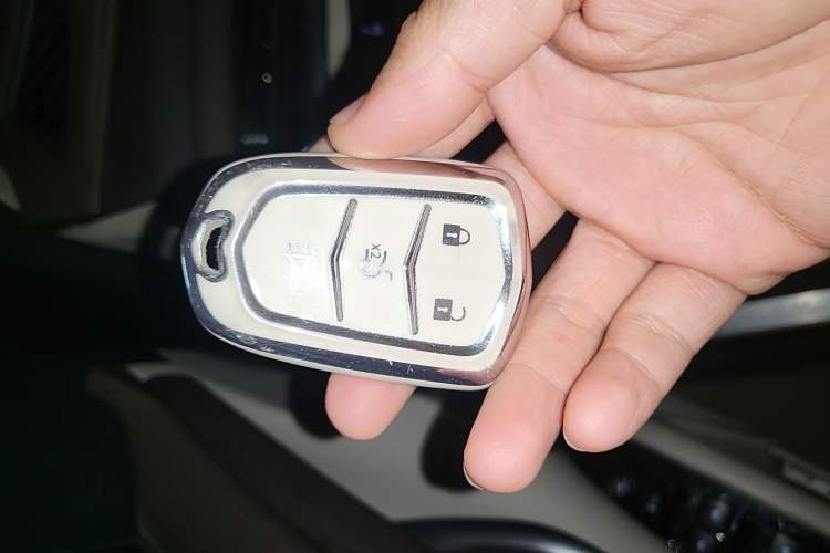 Used Cadillac XTS 2017 28T Tech Edition Vehicle Key