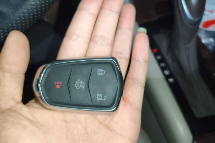 Used Cadillac XTS 2017 28T Tech Edition Vehicle Key