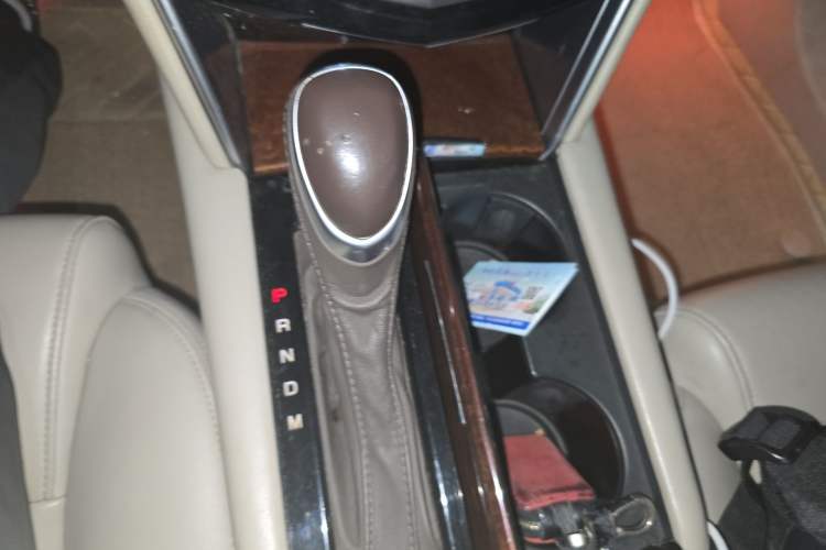 Used Cadillac XTS 2017 28T Tech Edition Gear Lever