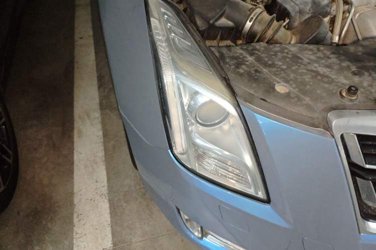 Used Cadillac XTS 2017 28T Tech Edition Right Front Headlight