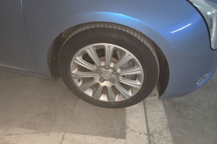 Used Cadillac XTS 2017 28T Tech Edition Right Front Wheel Hub