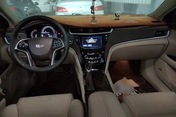 Used Cadillac XTS 2017 28T Elite Model Center Console