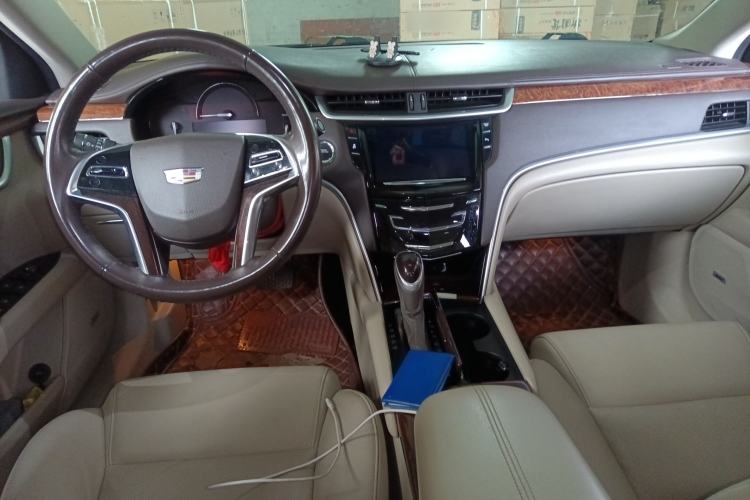 Used Cadillac XTS 2017 28T Elite Model Center Console