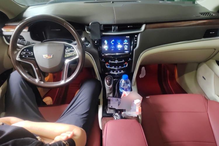 Used Cadillac XTS 2017 28T Elite Model Center Console