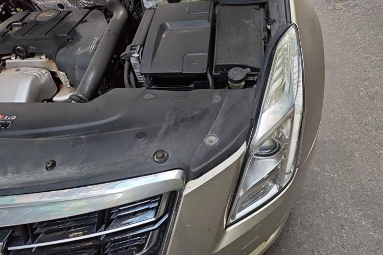 Used Cadillac XTS 2017 28T Tech Edition Engine Bay Left
