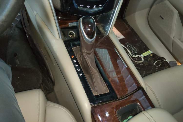 Used Cadillac XTS 2017 28T Elite Model Gear Lever