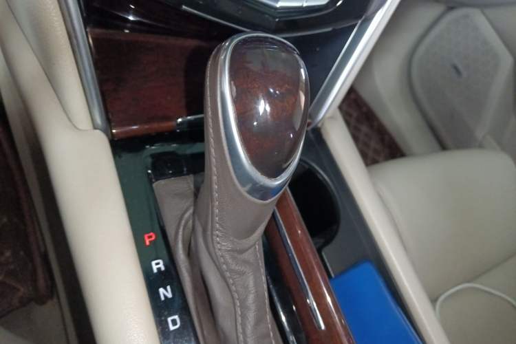 Used Cadillac XTS 2017 28T Elite Model Gear Lever
