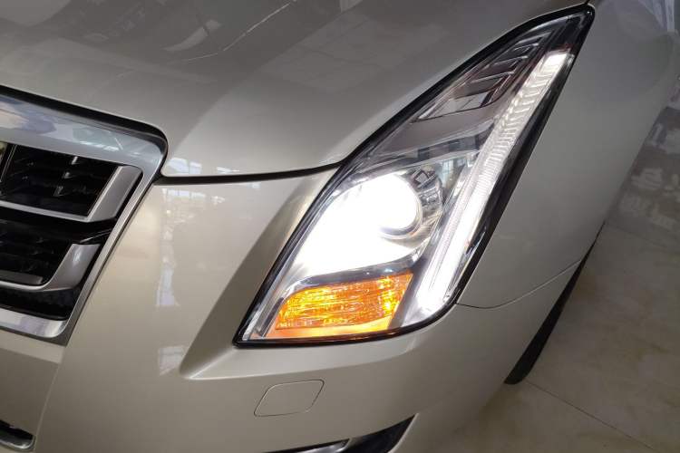 Used Cadillac XTS 2017 28T Tech Edition Left Front Headlight