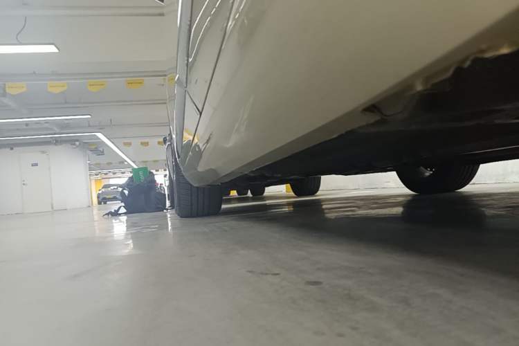 Used Cadillac XTS 2017 28T Tech Edition Left Side Sill
