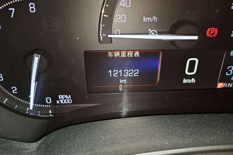 Used Cadillac XTS 2017 28T Tech Edition Odometer Close Up