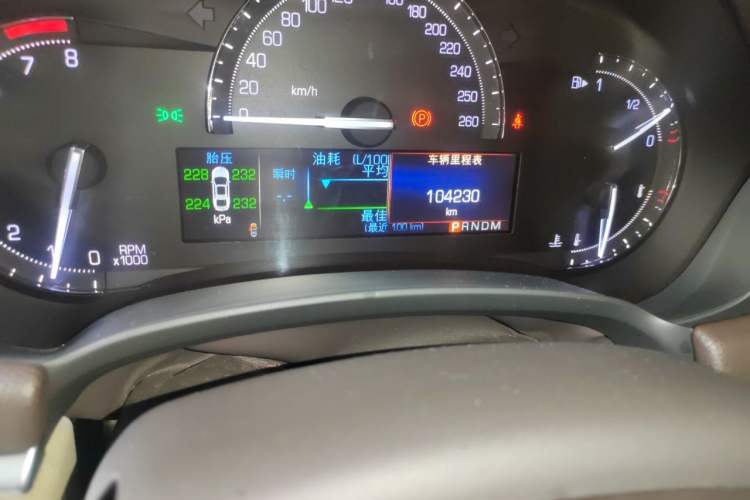 Used Cadillac XTS 2017 28T Elite Model Odometer Close Up