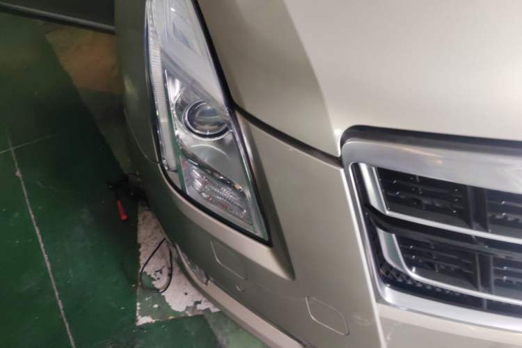 Used Cadillac XTS 2017 28T Elite Model Right Front Headlight