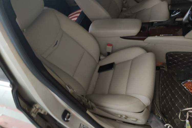 Used Cadillac XTS 2017 28T Elite Model Right Front Seat