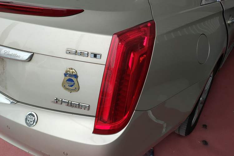 Used Cadillac XTS 2017 28T Elite Model Right Rear Taillight