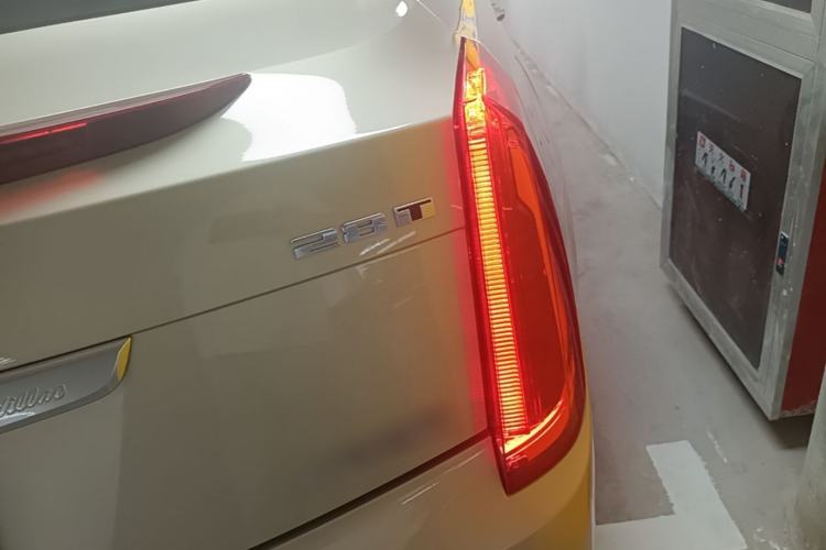 Used Cadillac XTS 2017 28T Tech Edition Right Rear Taillight