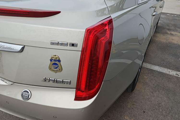 Used Cadillac XTS 2017 28T Elite Model Right Rear Taillight