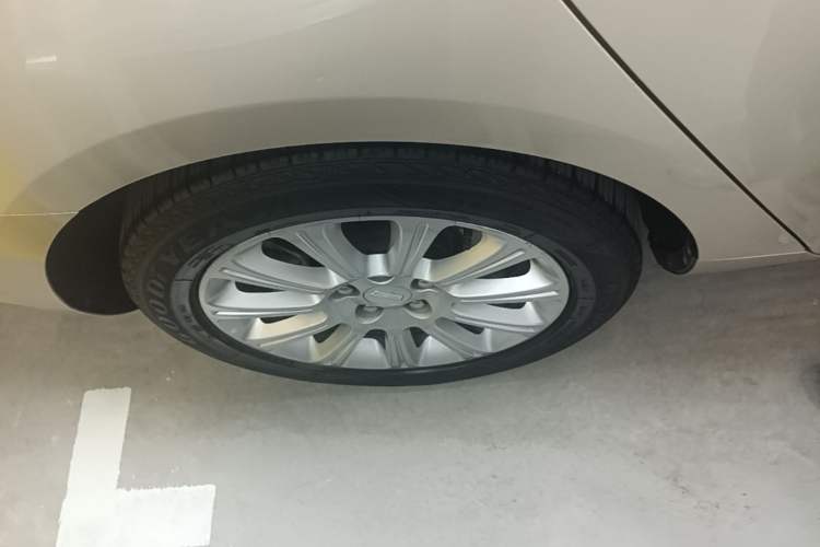 Used Cadillac XTS 2017 28T Tech Edition Right Rear Wheel Hub