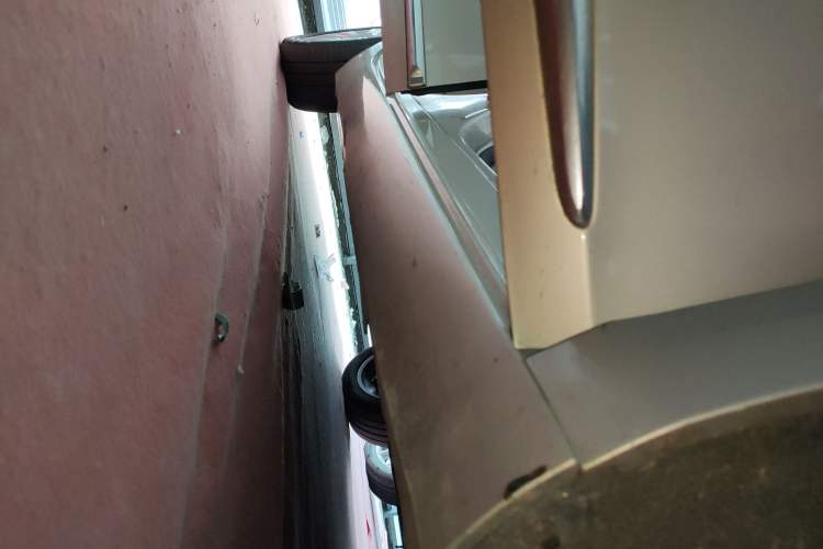Used Cadillac XTS 2017 28T Elite Model Right Side Sill