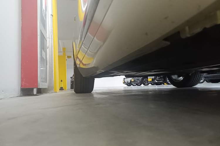 Used Cadillac XTS 2017 28T Tech Edition Right Side Sill