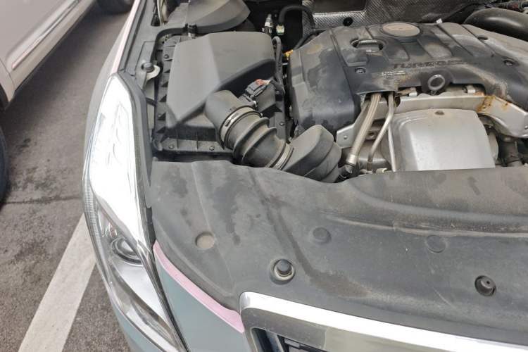 Used Cadillac XTS 2017 28T Elite Model Engine Bay Right
