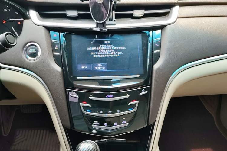 Used Cadillac XTS 2017 28T Tech Edition Audio And AC Panel