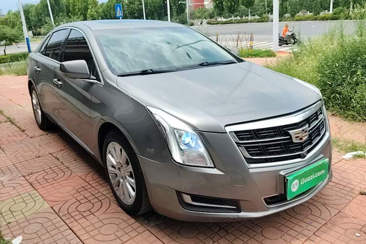 Used Cadillac XTS 2017 28T Tech Edition Front Right 45 Deg