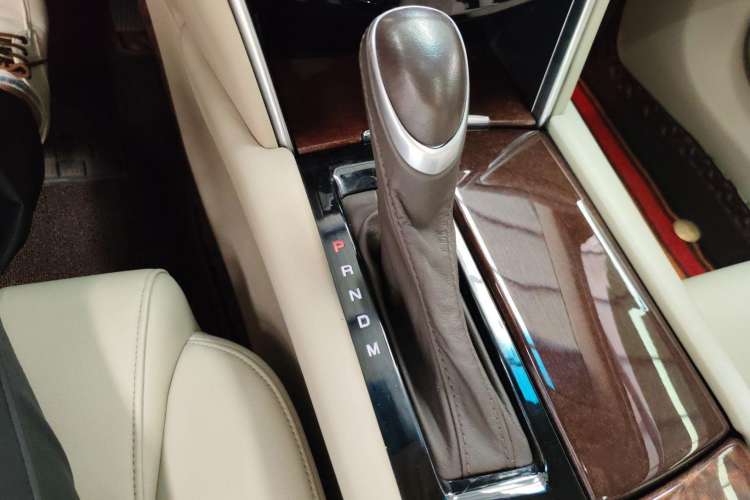 Used Cadillac XTS 2017 28T Tech Edition Gear Lever