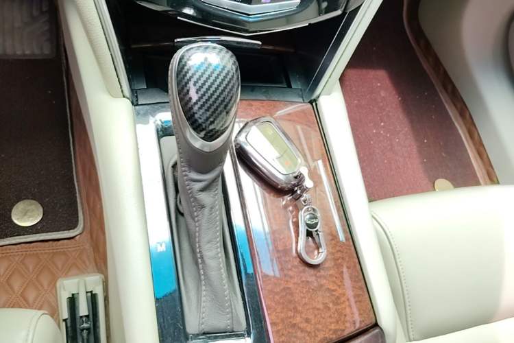 Used Cadillac XTS 2017 28T Tech Edition Gear Lever