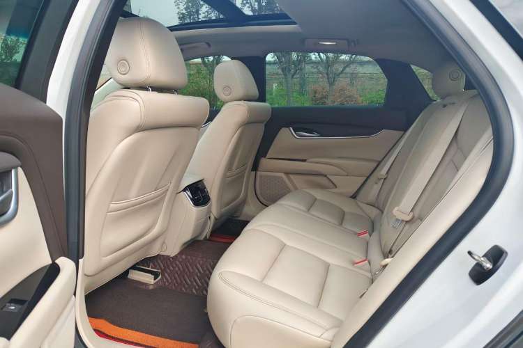 Used Cadillac XTS 2017 28T Tech Edition Interior 3