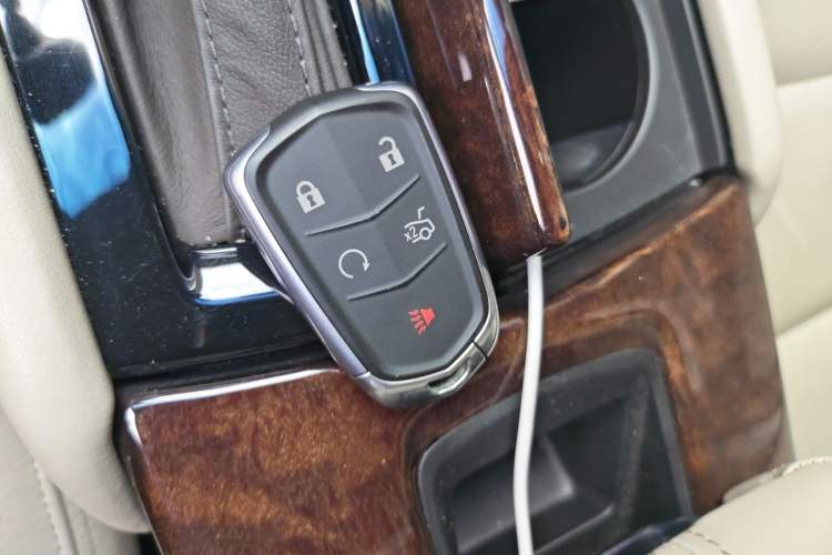 Used Cadillac XTS 2017 28T Elite Model Vehicle Key