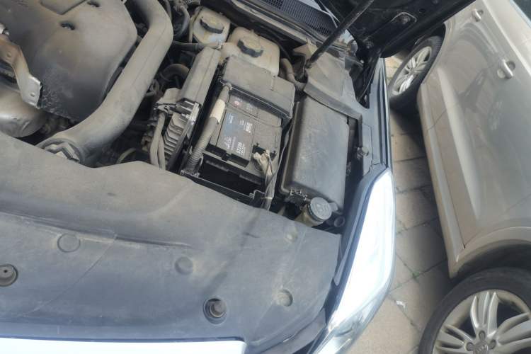 Used Cadillac XTS 2017 28T Tech Edition Engine Bay Left