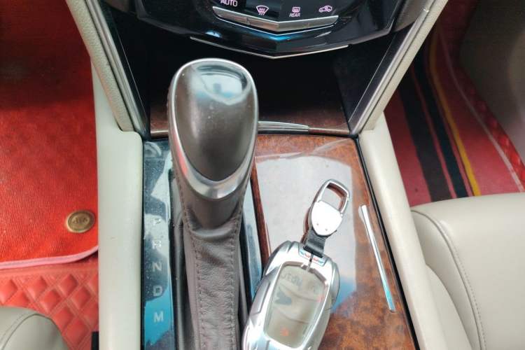 Used Cadillac XTS 2017 28T Tech Edition Gear Lever