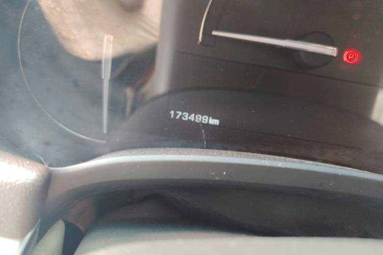 Used Cadillac XTS 2017 28T Tech Edition Odometer Close Up
