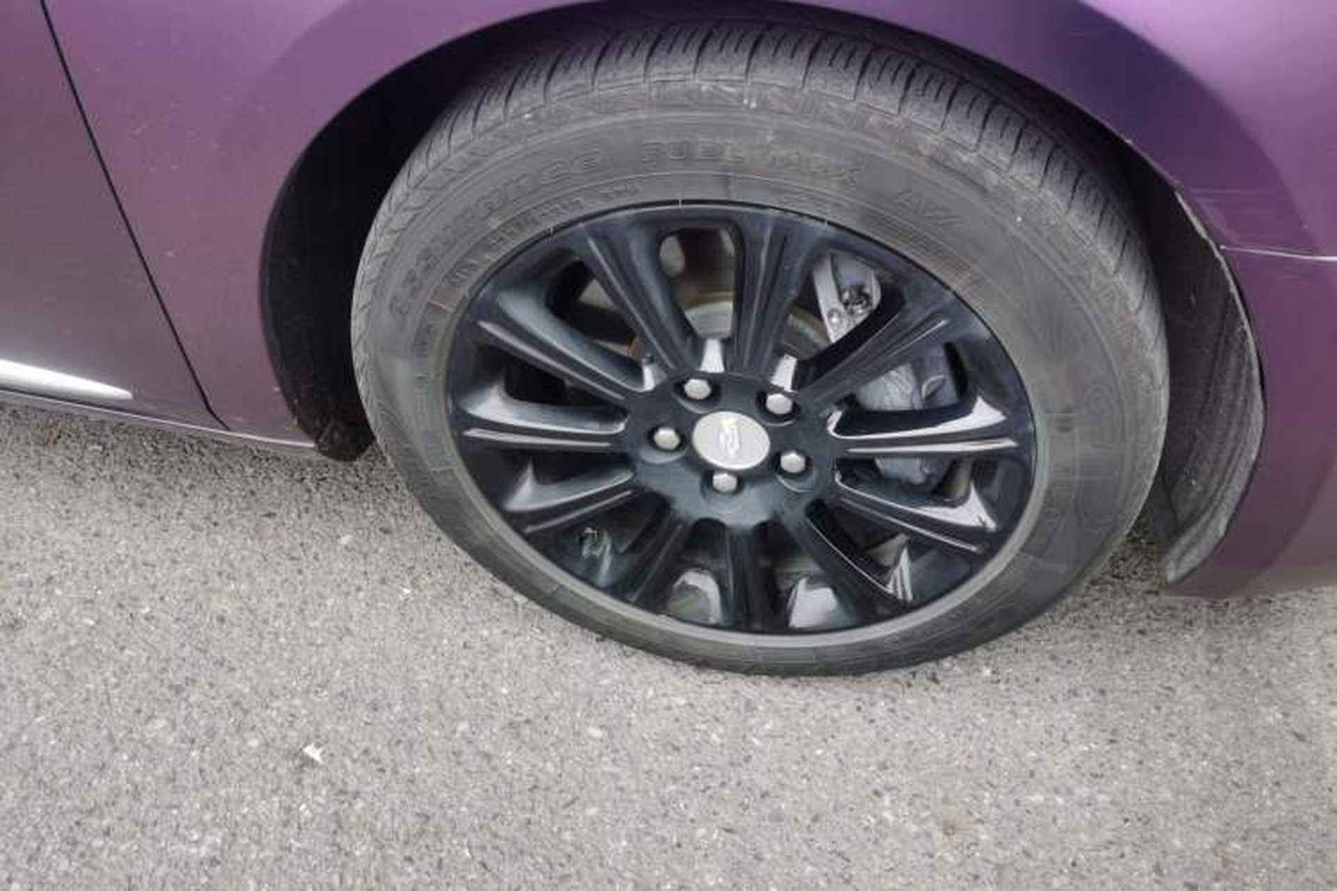 Used Cadillac XTS 2017 28T Elite Model Right Front Wheel Hub