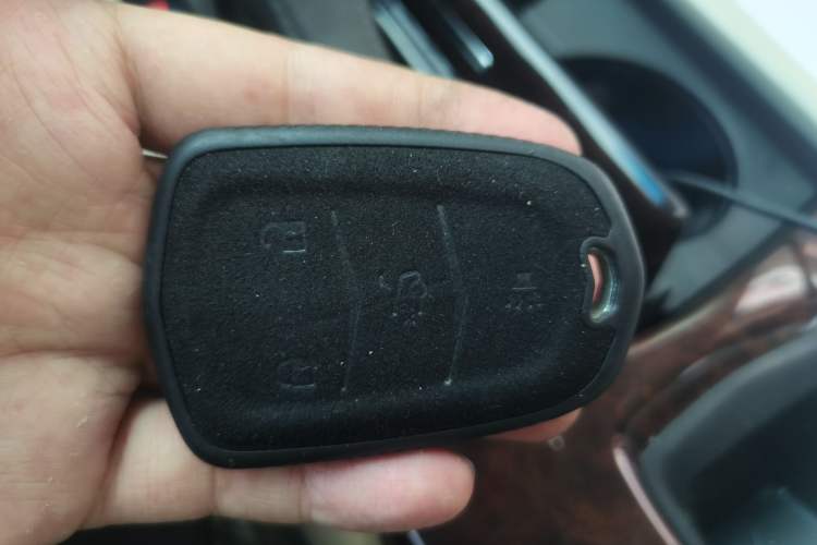 Used Cadillac XTS 2017 28T Tech Edition Vehicle Key