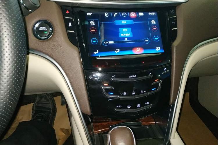 Used Cadillac XTS 2017 28T Tech Edition Audio And AC Panel