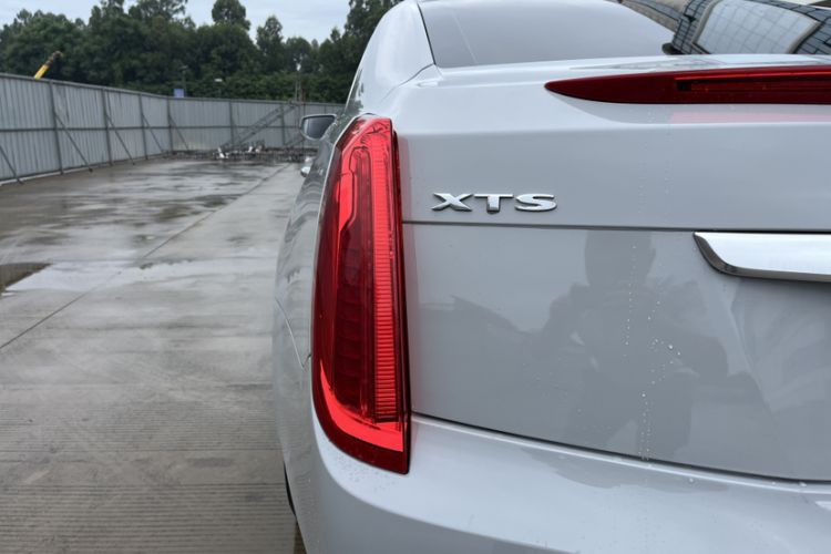 Used Cadillac XTS 2017 28T Tech Edition Exterior 6