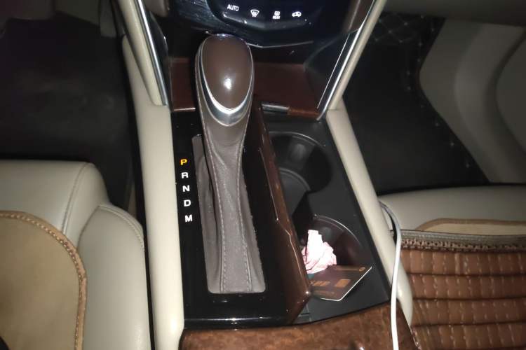 Used Cadillac XTS 2017 28T Tech Edition Gear Lever