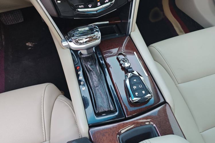 Used Cadillac XTS 2017 28T Tech Edition Gear Lever