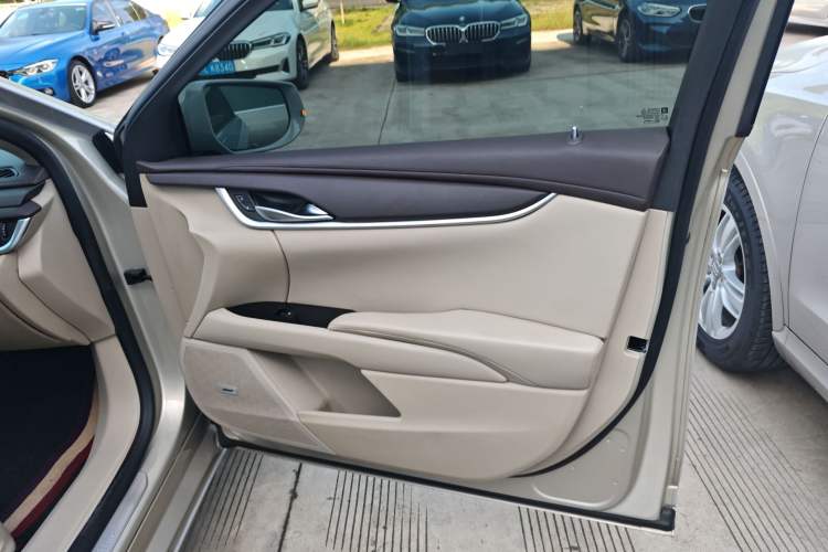 Used Cadillac XTS 2017 28T Tech Edition Interior 5