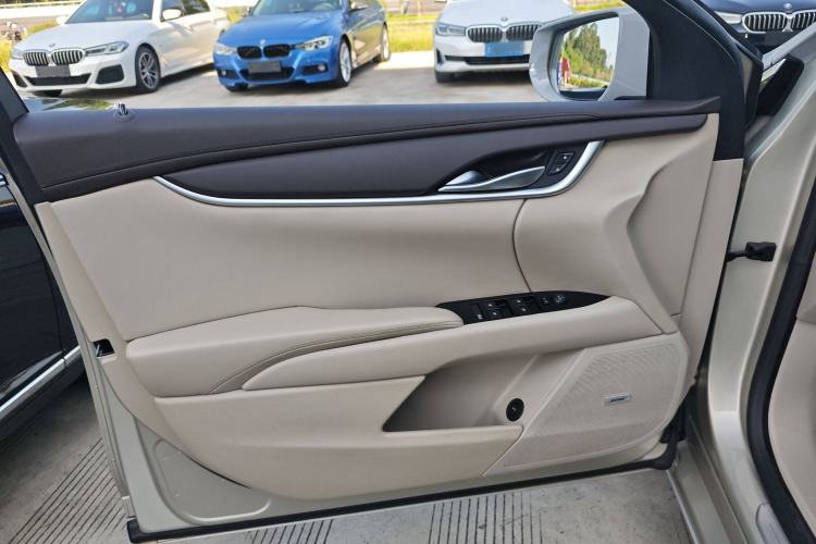 Used Cadillac XTS 2017 28T Tech Edition Interior 7