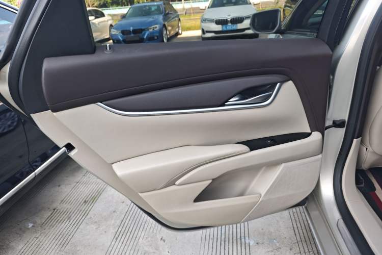 Used Cadillac XTS 2017 28T Tech Edition Interior 8
