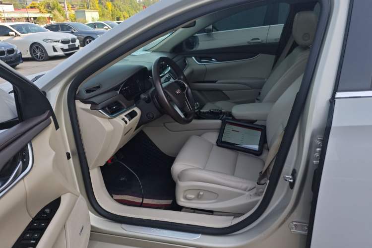 Used Cadillac XTS 2017 28T Tech Edition Left Front Seat
