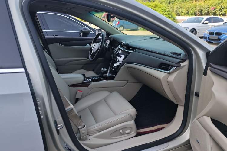 Used Cadillac XTS 2017 28T Tech Edition Right Front Seat